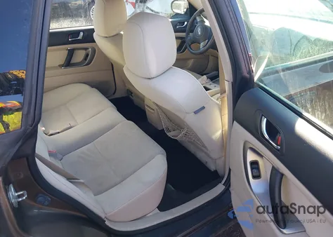 2008 Subaru Outback 2.5I/2.5I L.l. Bean Edition z USA, uszkodzony, nr VIN 4S4BP61C087316190